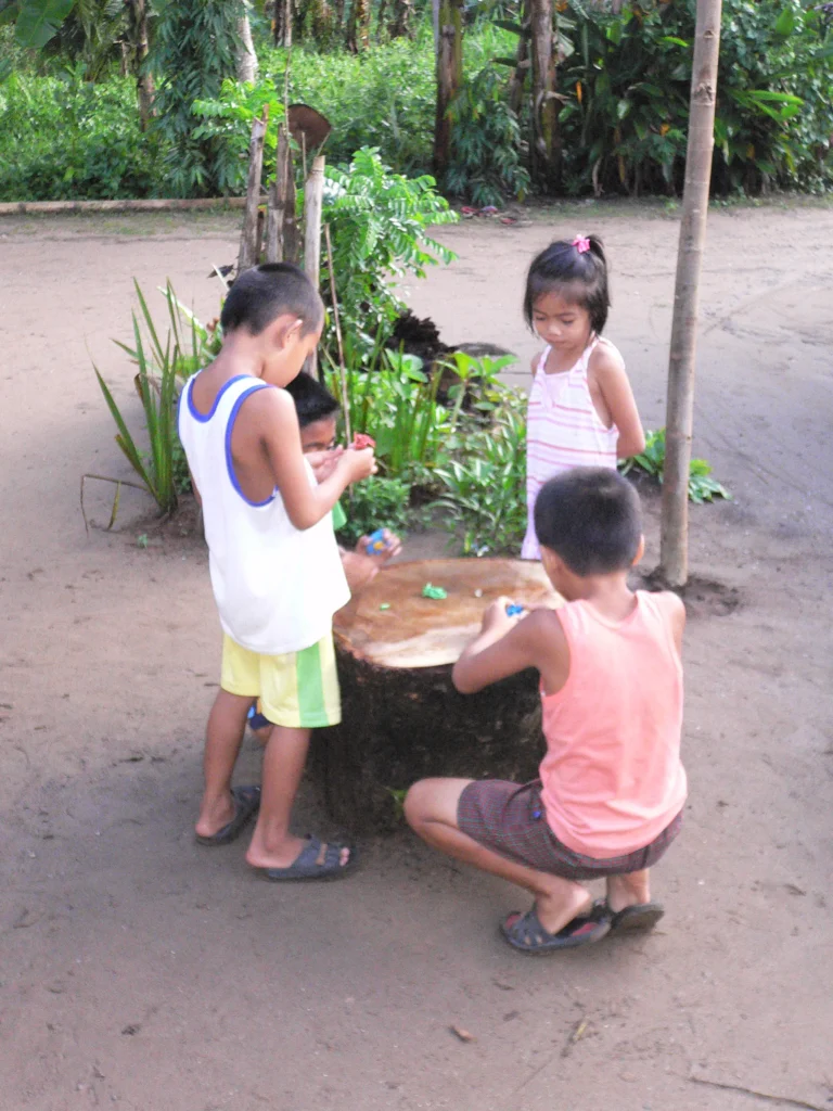 Kinder-08-242-e1763998751503