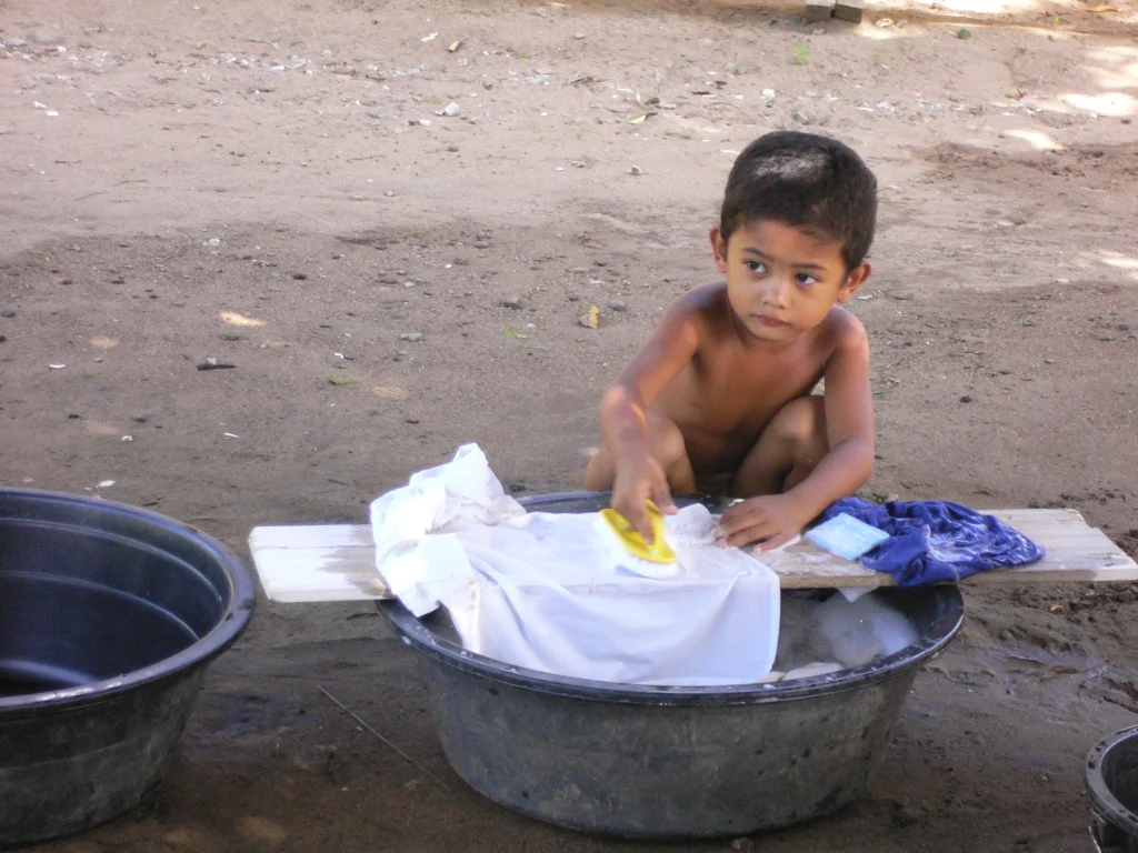 Kinder-08-252-e1764028661900